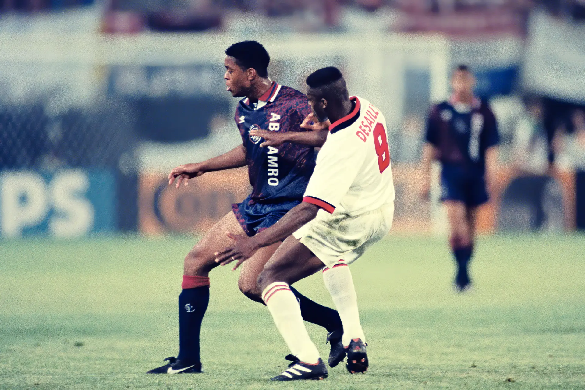 Kluivert vol lof over teamgenoot bij Ajax in 1995: 'Wij hadden eigenlijk twee trainers'
