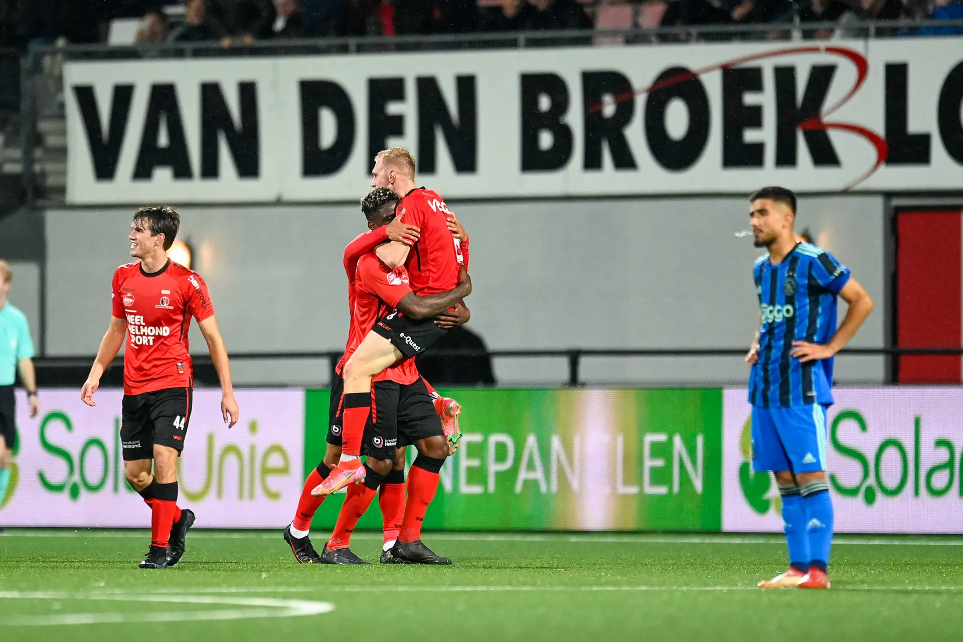 Naci ünüvar helmond sport Jong Ajax