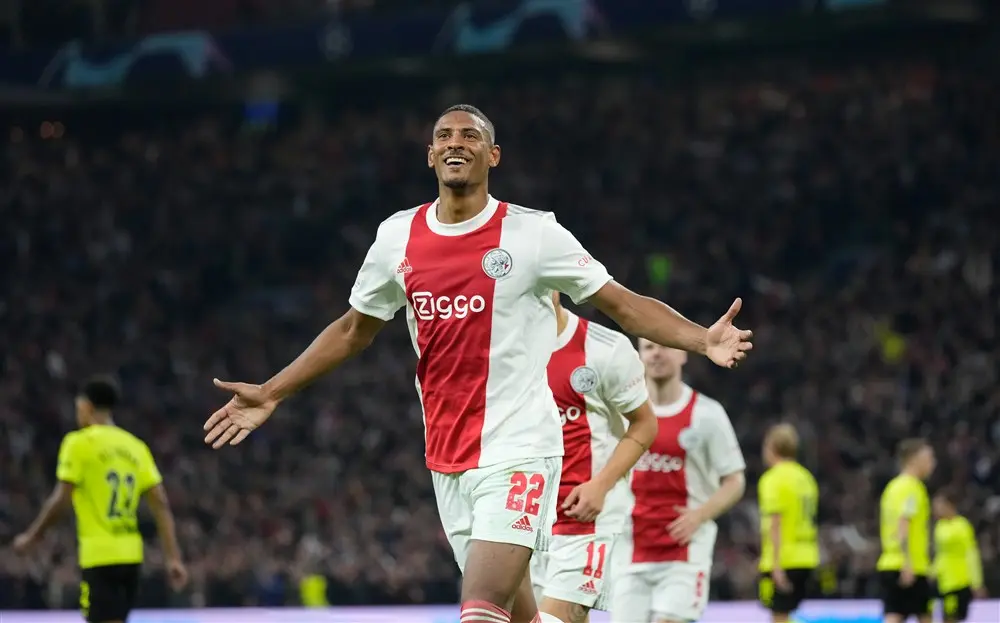 sebastien haller ajax dortmund