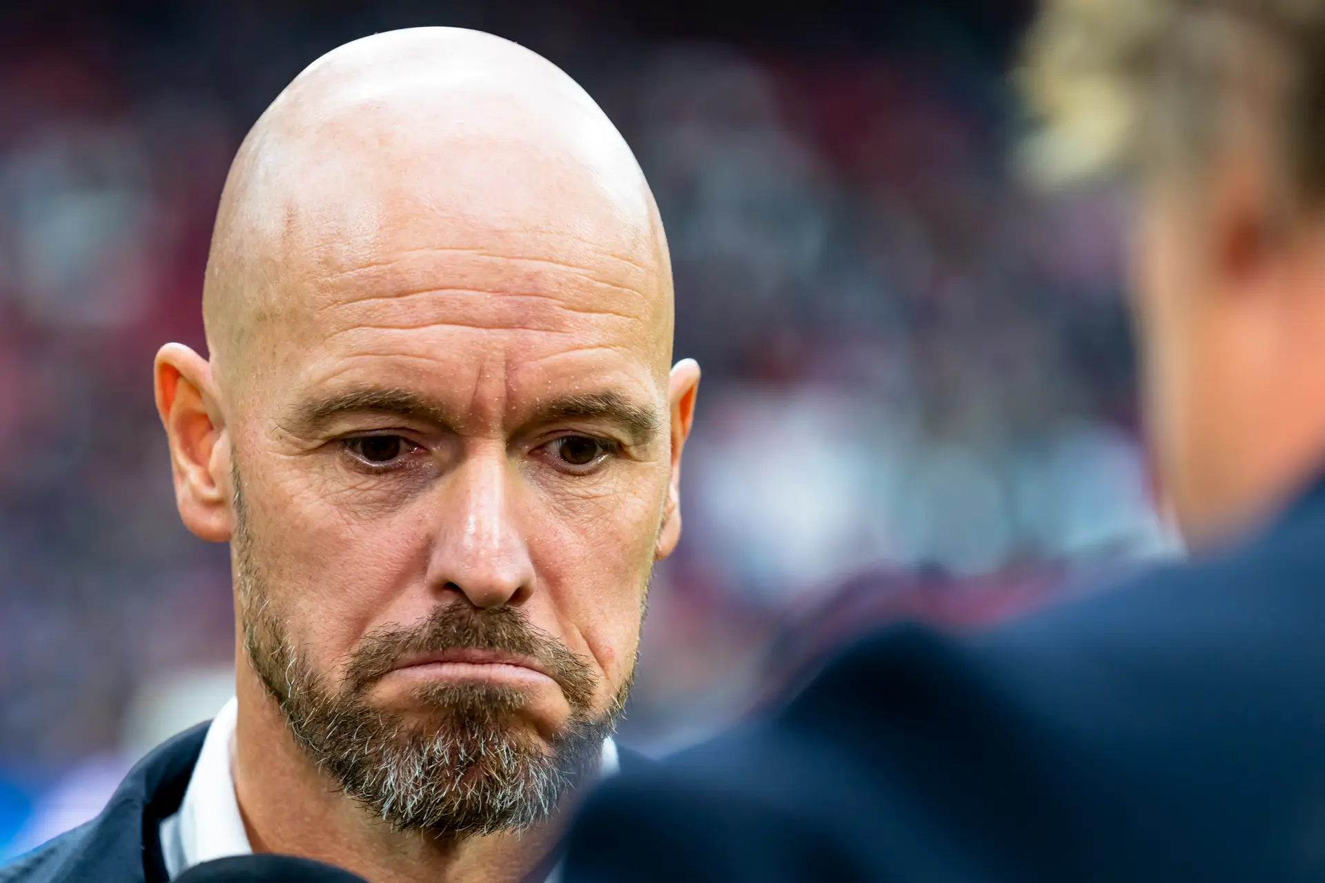 Ten Hag geraakt door situaties Promes en Onana: 'Het heeft mij verdriet gedaan'
