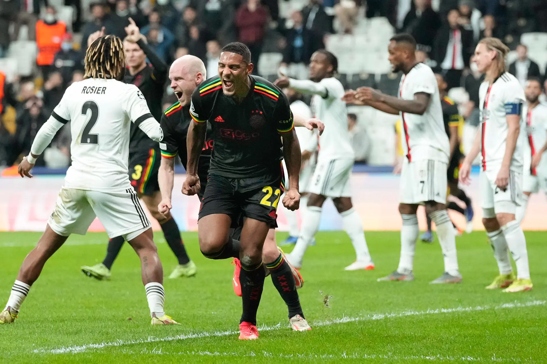 Haller over eigen statistieken: 'Dat is leuk, haha'