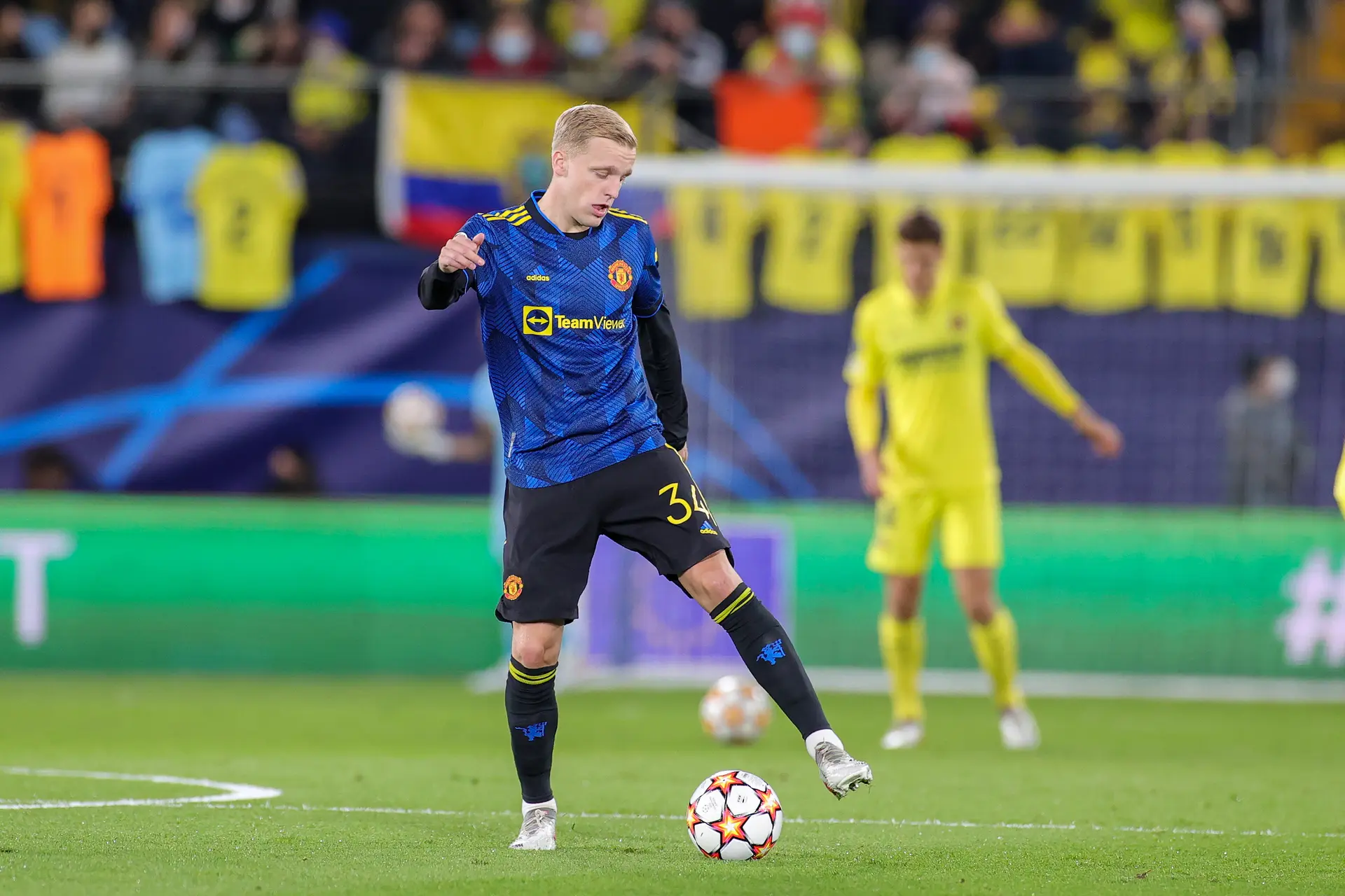 Donny van de Beek Villarreal Manchester United