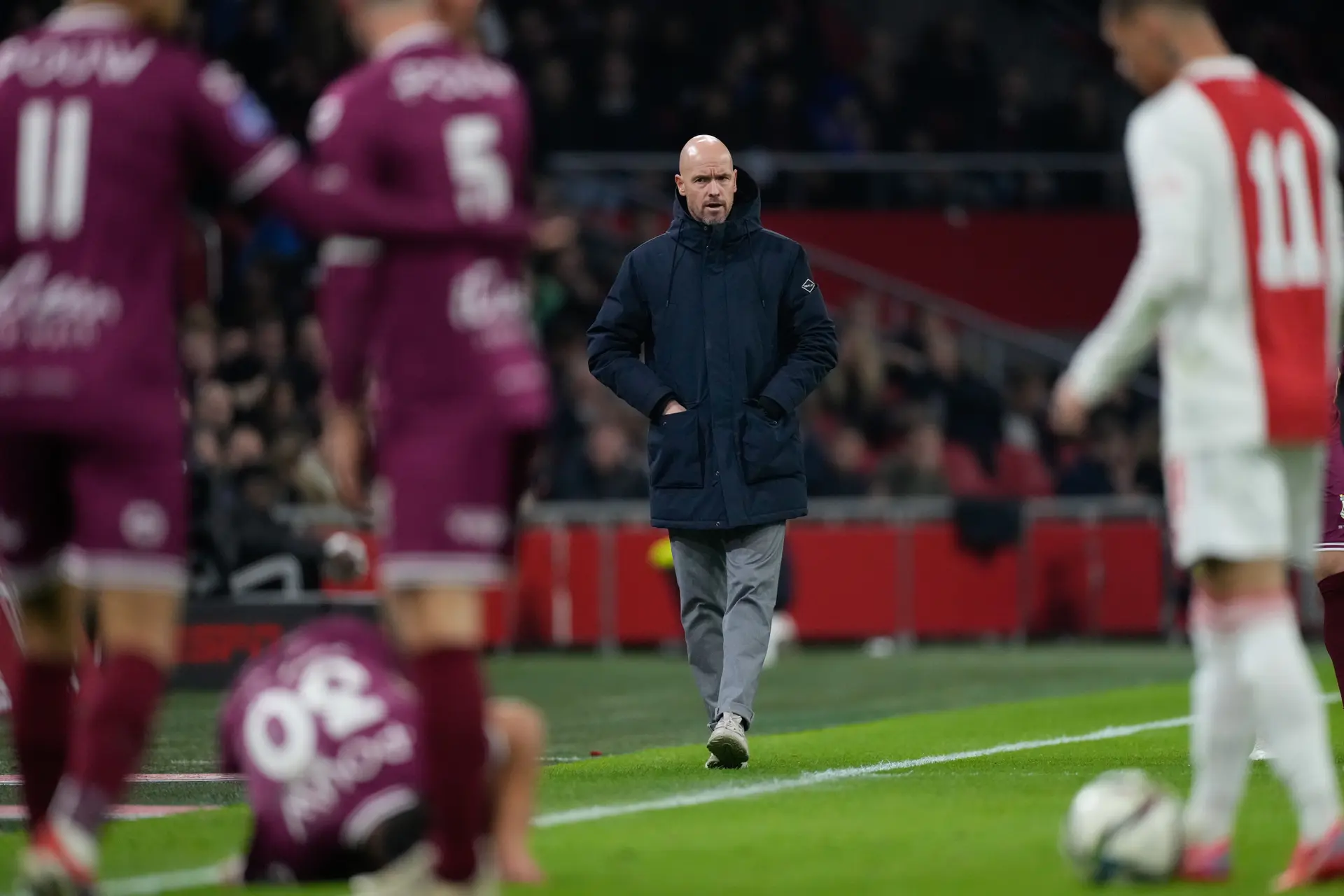 Ten Hag over samenwerking met 'lastige jongens': 'Een spel van geven en nemen'