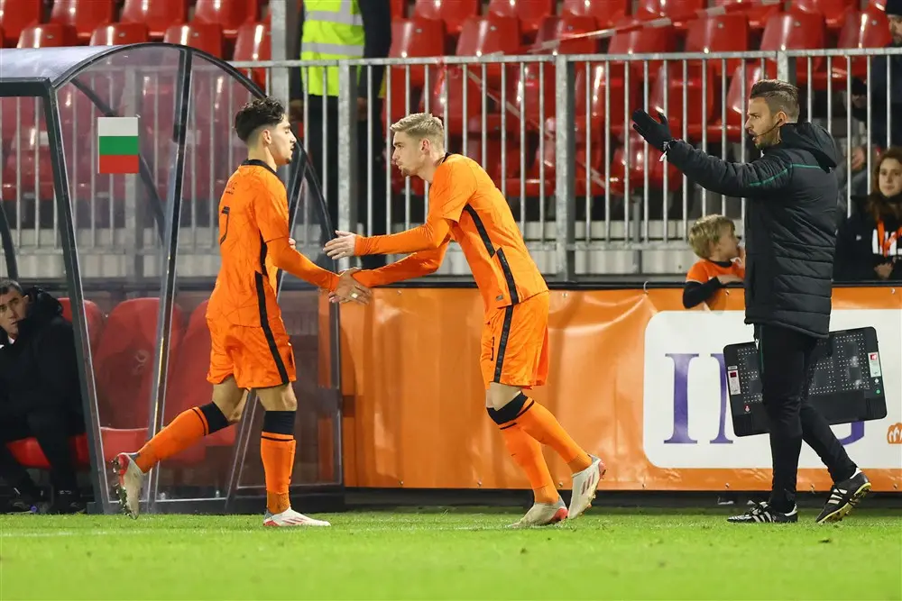 kenneth taylor ajax jong oranje
