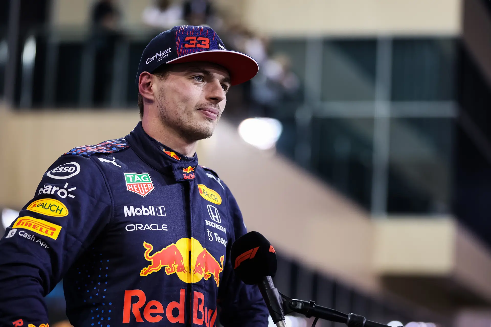 Rondom Ajax: Ajax deelt Nederlandse vlag na wereldtitel Verstappen