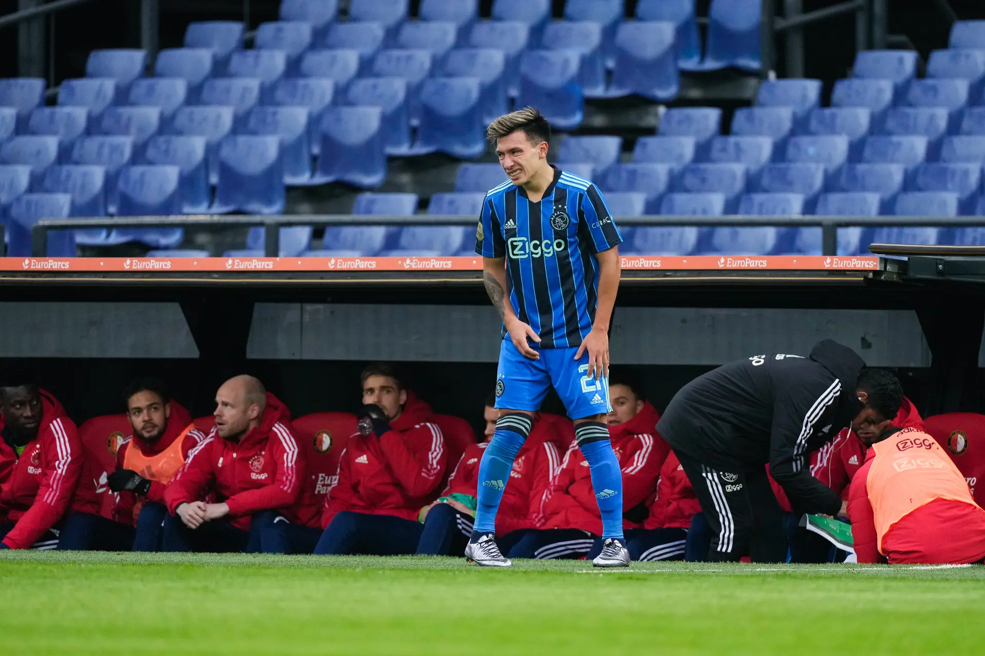 'Ajax moet Martínez en Mazraoui missen, Timber wellicht wel fit'
