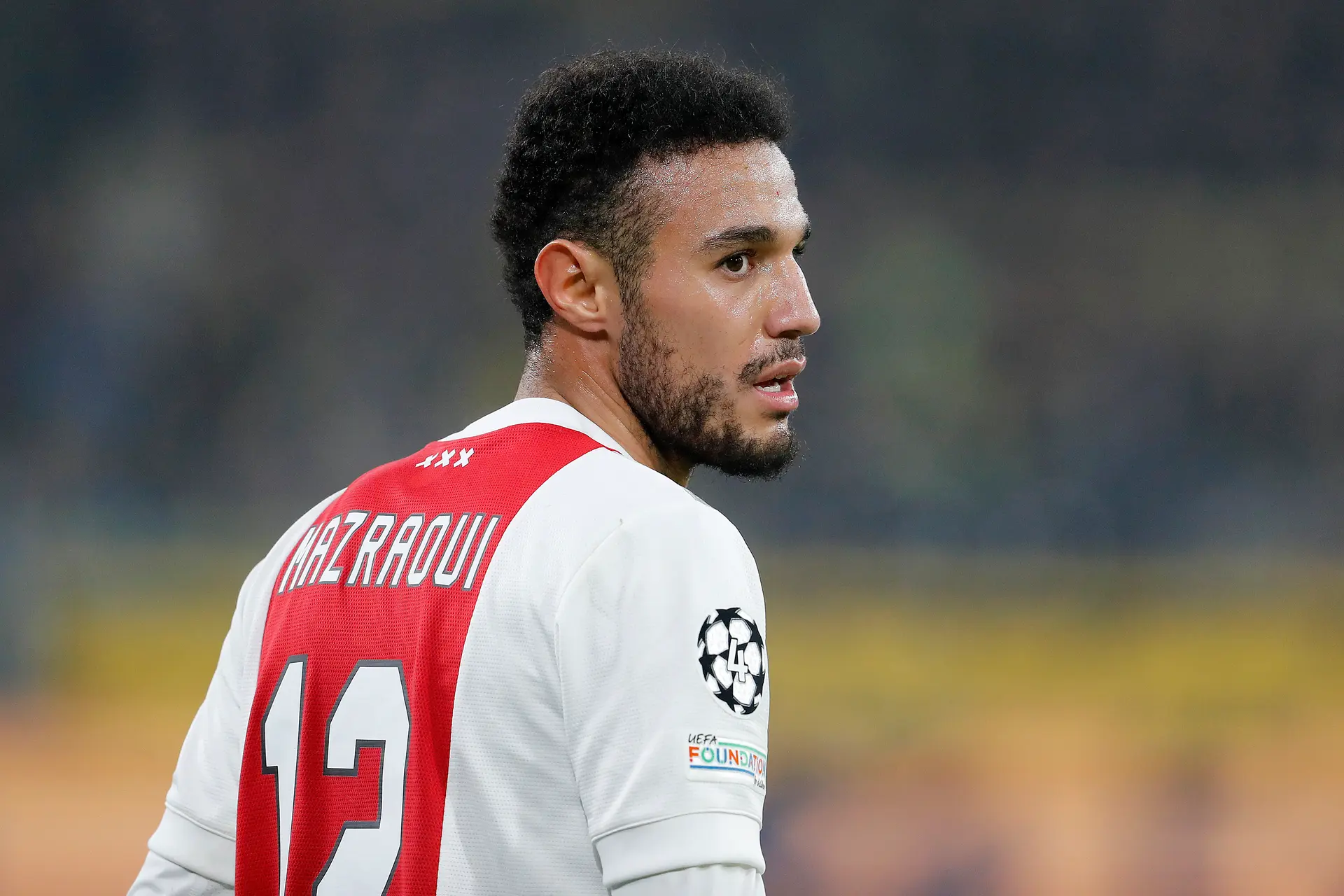 Mazraoui ontbreekt bij Ajax tegen AZ, Timber nog twijfelgeval