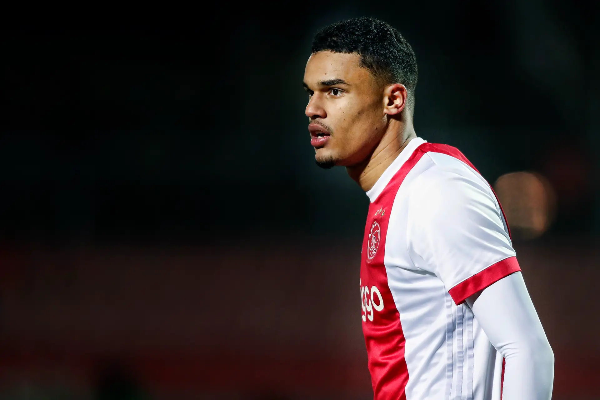 Doekhi blij met beloftenteams in Keuken Kampioen Divisie: 'Jonge spelers kunnen veel leren'