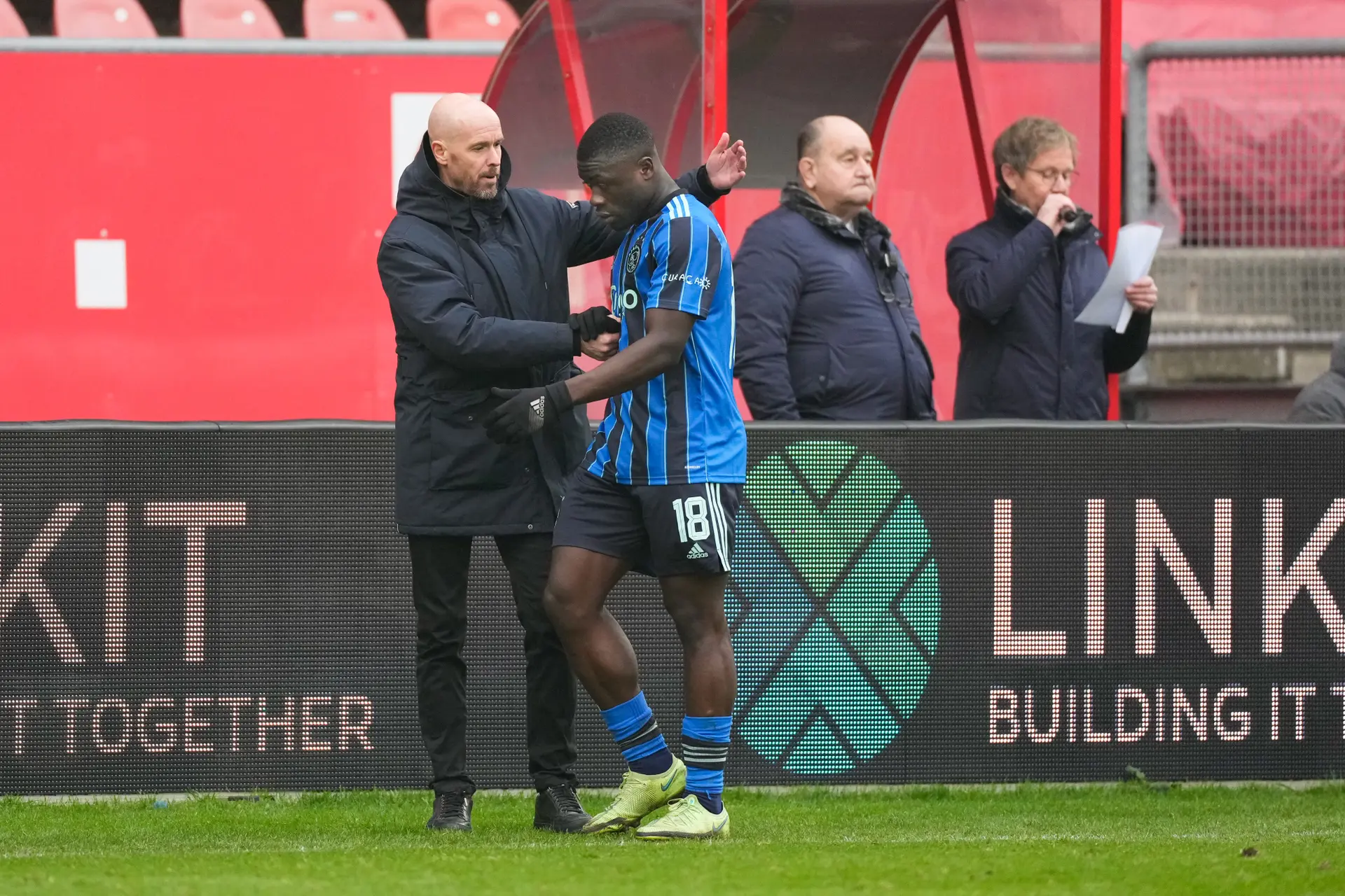 Ten Hag verwijt spelers gebrek aan hongerigheid in tweede helft