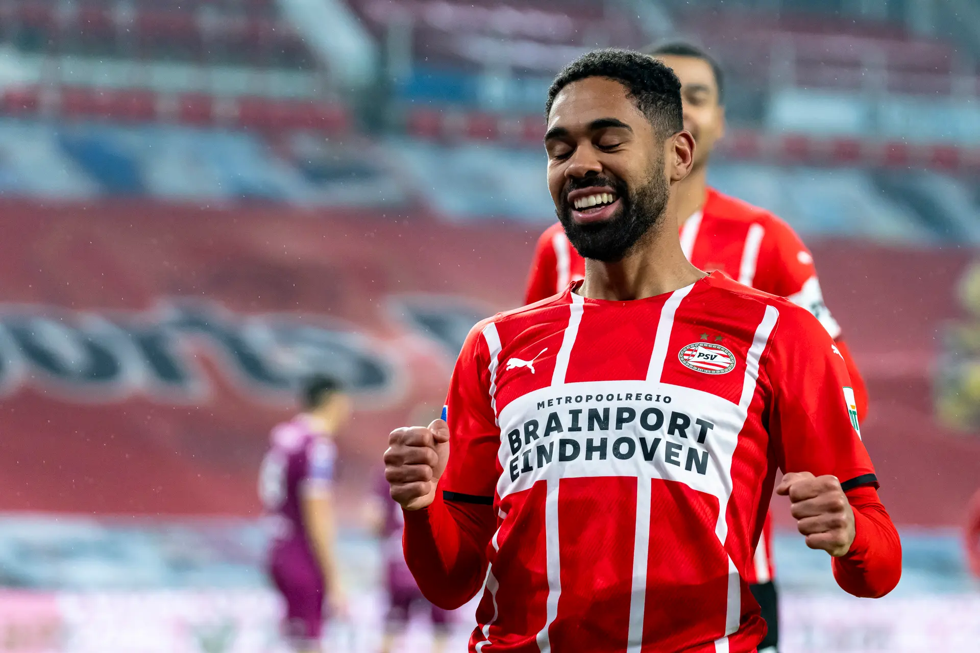 Mwene vol lof over Ajax: 'Toch geloof ik dat we ze kunnen verslaan'