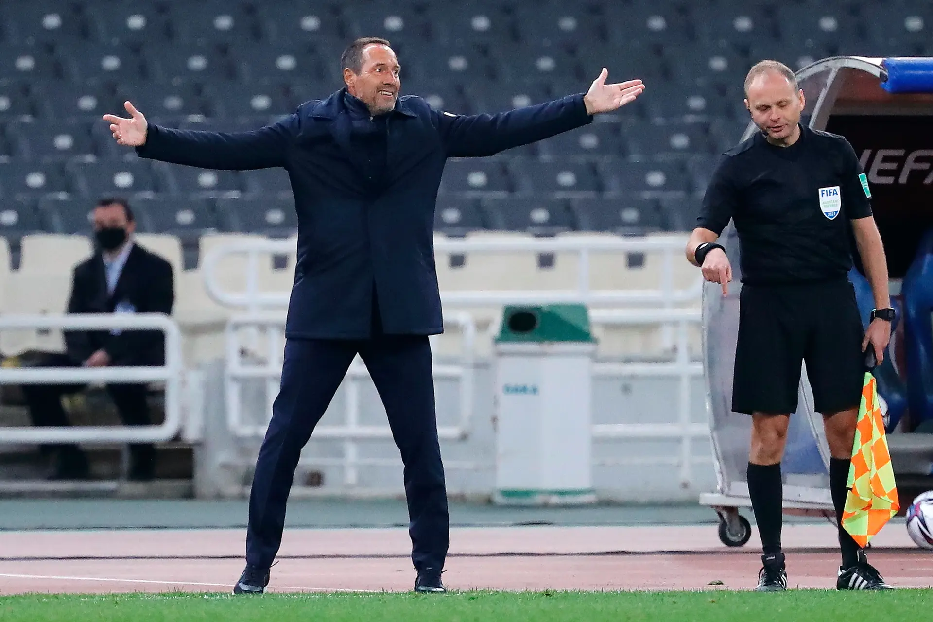 [Update] Van 't Schip bevestigt functie bij Ajax, maar privésituatie krijgt voorrang