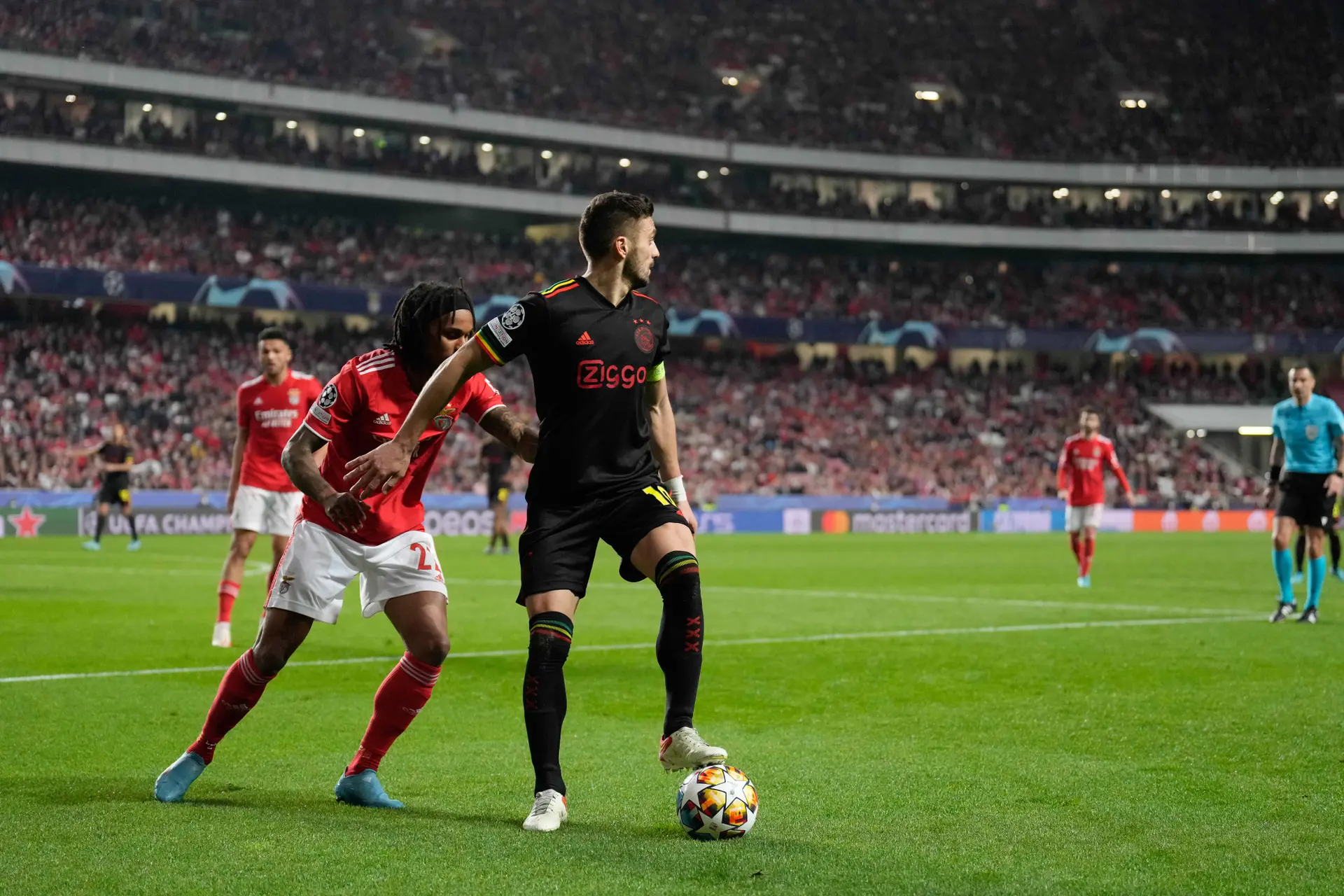 Tadić eens met woorden Ten Hag: 'Zeker Europees belangrijk om je positie te houden'