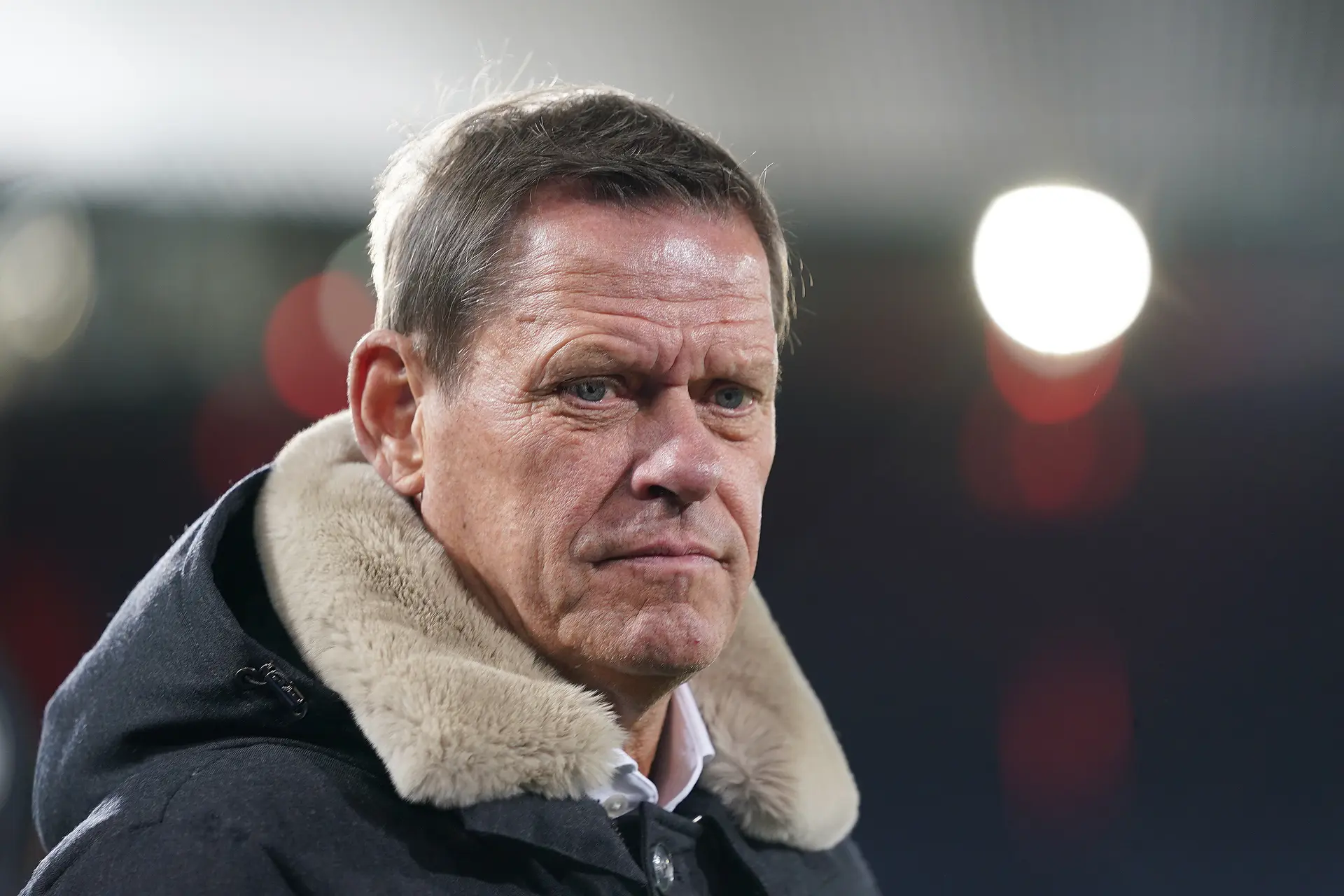 Arnesen legt om gezondheidsredenen tijdelijk taken bij Feyenoord neer