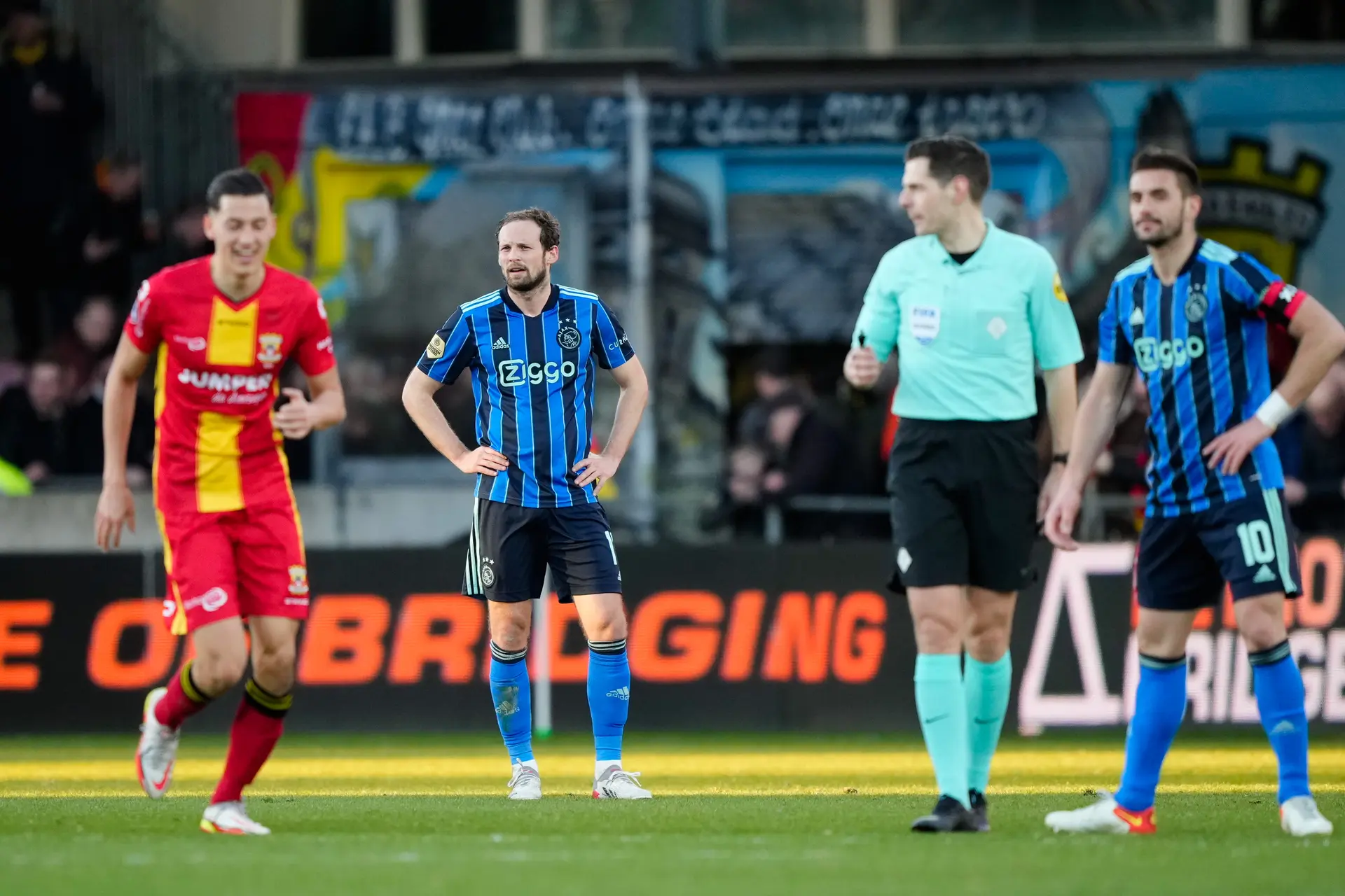 Branie: Ajax verliest, PSV nadert... dreigt er crisis bij Ajax?
