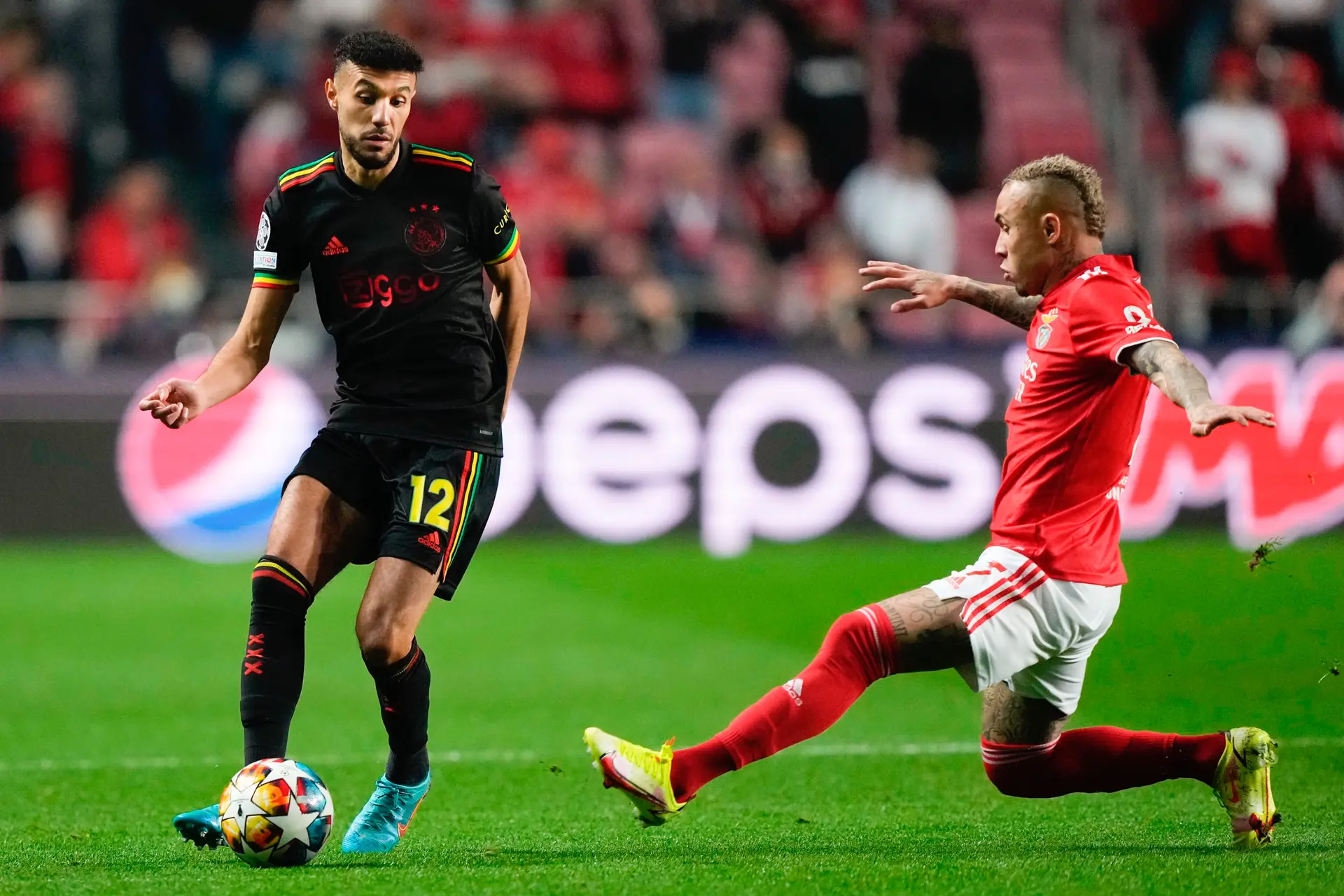 Mazraoui: 'Het was de heftigste wedstrijd van de Champions League-campagne tot nu toe'