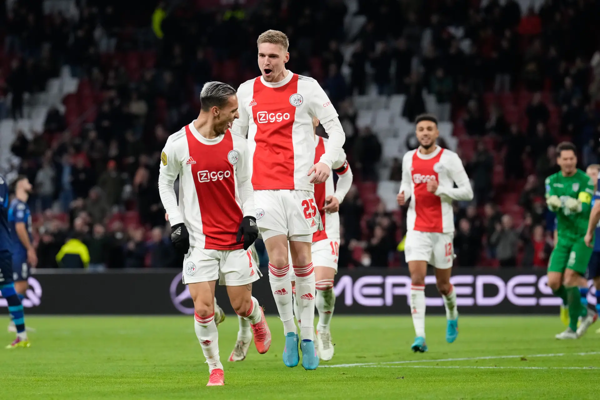 taylor 2 ajax heracles 2122