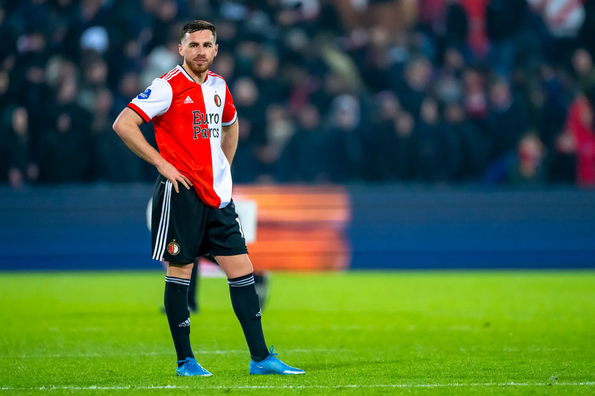 Kökcü mist Ajax - Feyenoord na gele kaart in duel met PEC Zwolle