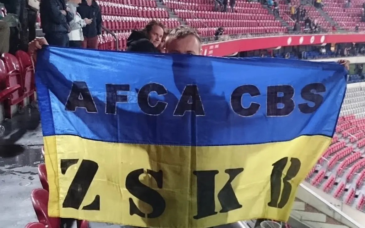 kostya fans over de grens