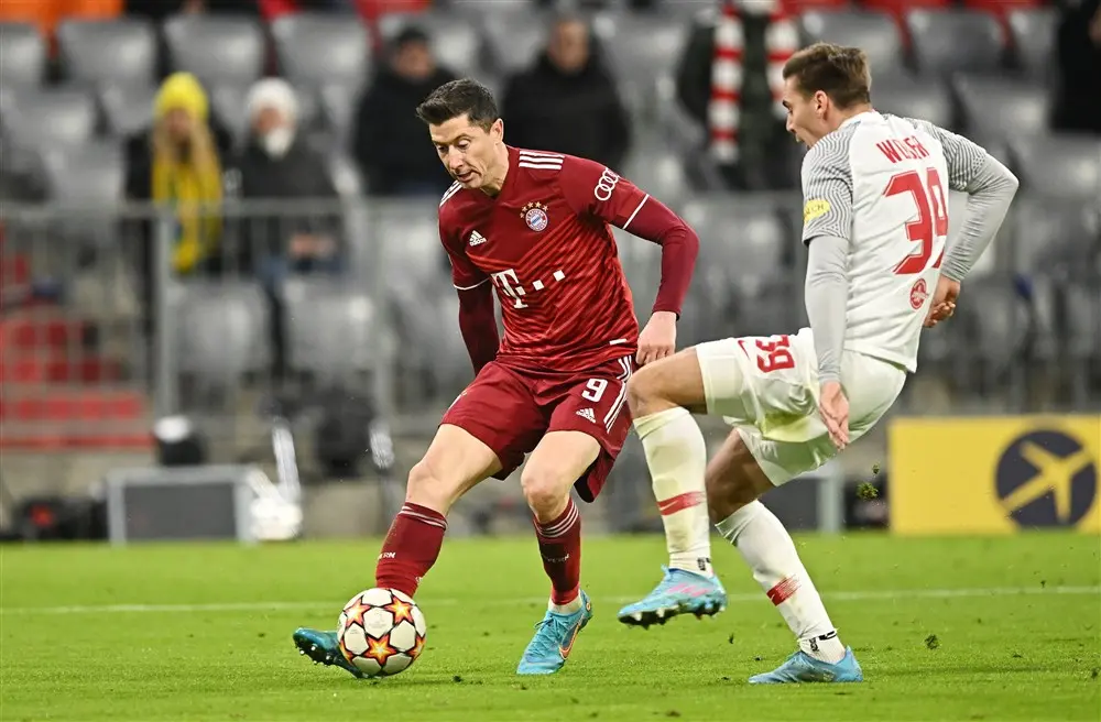 maximilian wöber robert lewandowski bayern salzburg