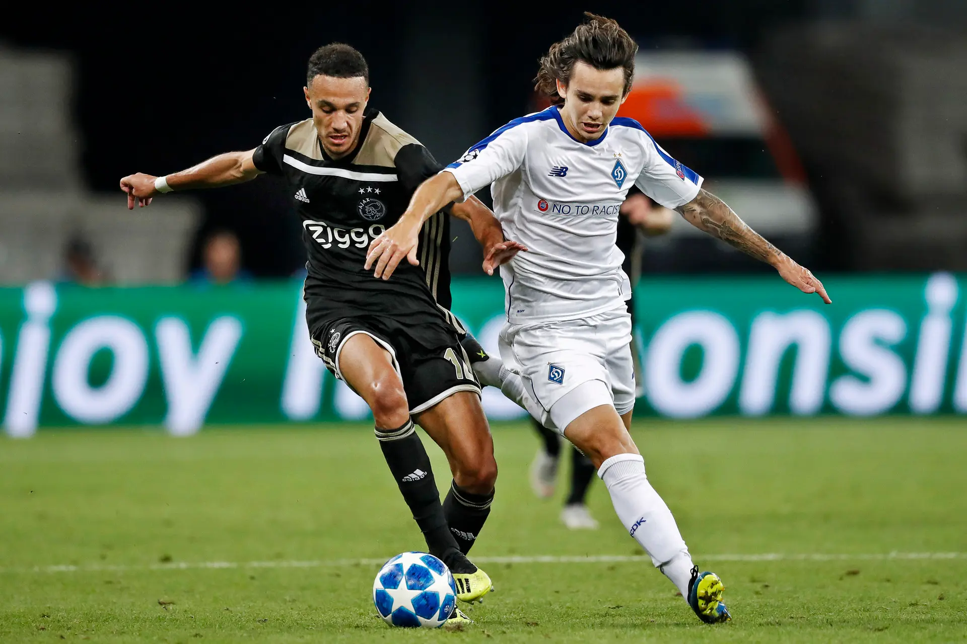 ajax dynamo kiev mazraoui