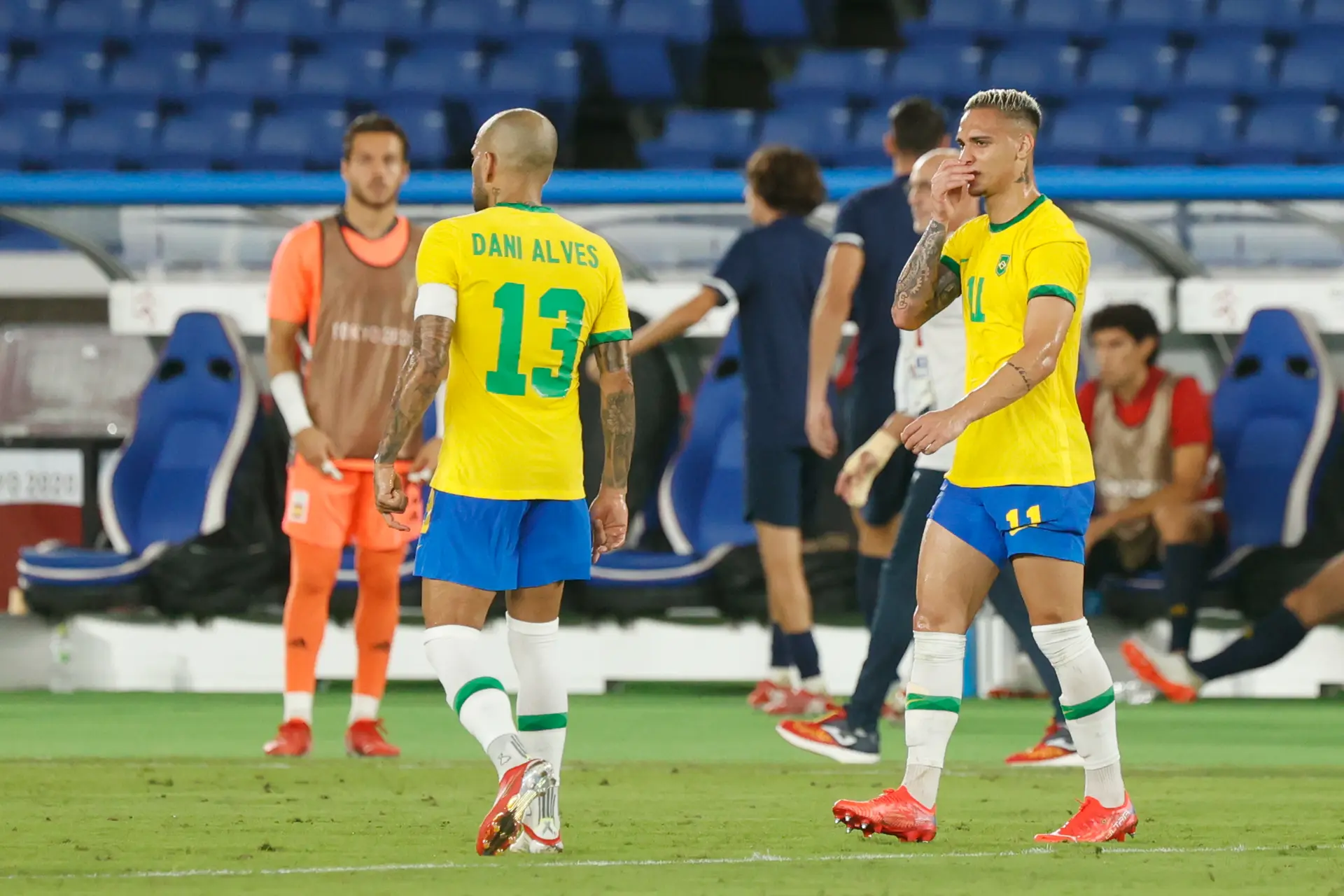 Alves wil Antony bij FC Barcelona: 'Ik push niets, maar ik heb over hem gesproken'