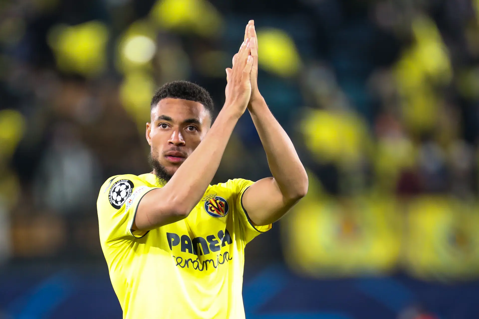 'Ajax en PSV verkennen mogelijkheid om Danjuma (tijdelijk) over te nemen van Villarreal'