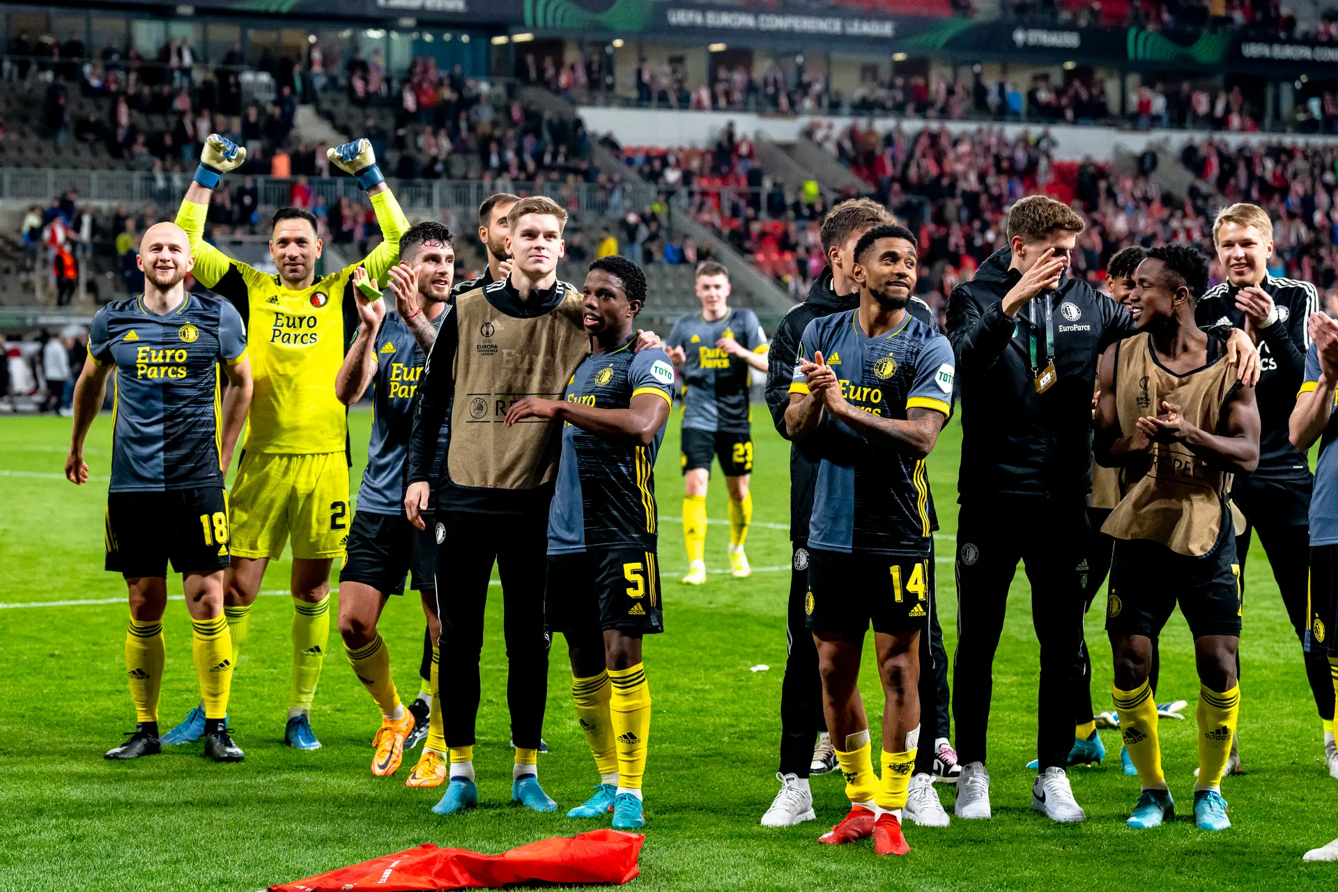 Nederland loopt uit op Portugal in strijd om twee directe Champions League-tickets