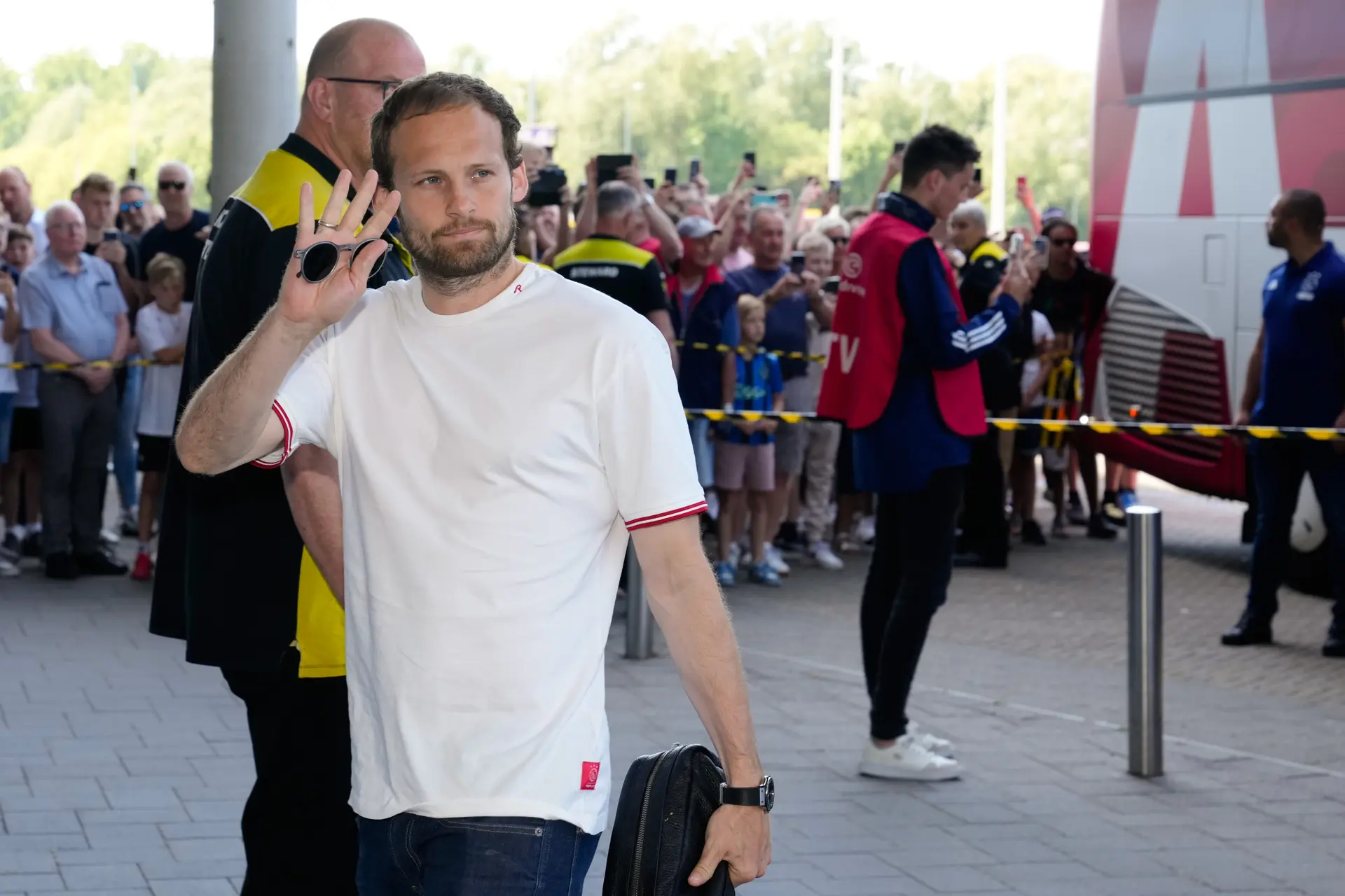 blind ajax casual 2122