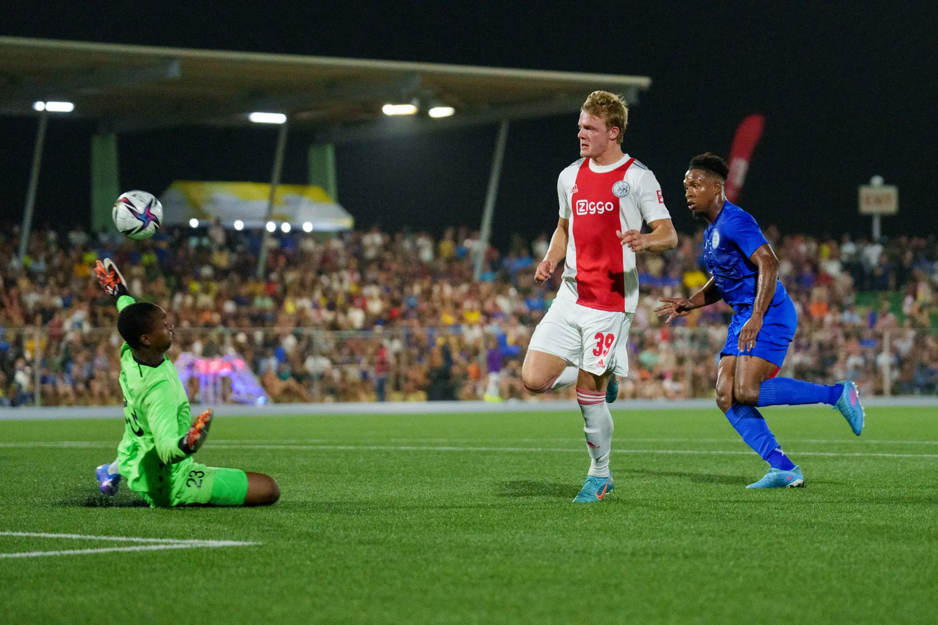 Ajax en Curaçao verlengen samenwerking met een jaar