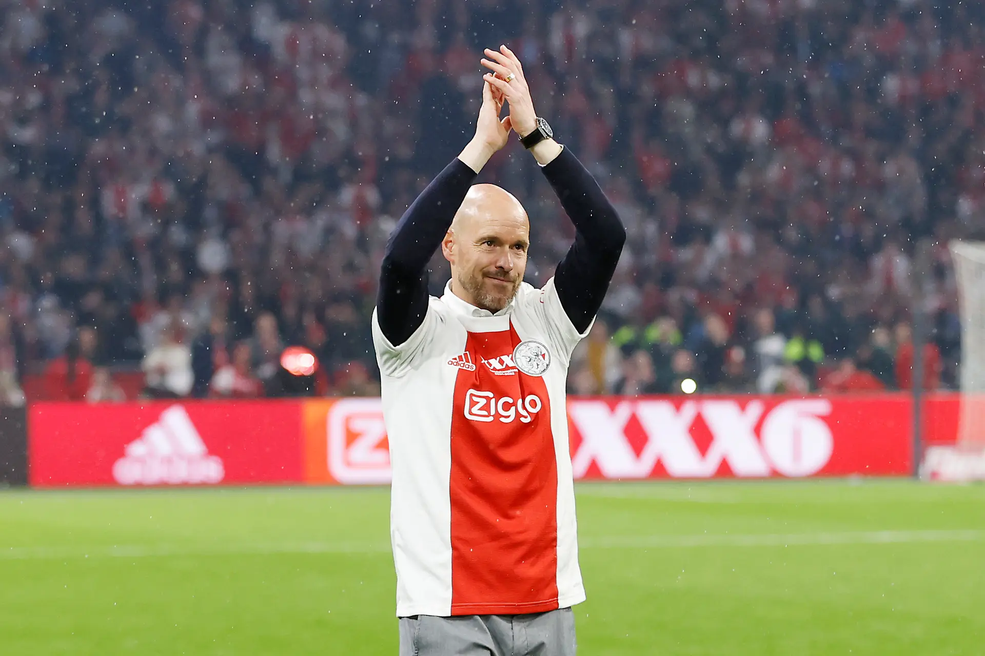 Ten Hag liet van zich horen rond Liverpool - Ajax: 'Dertig mijl verderop zit een Ajacied voor de tv'