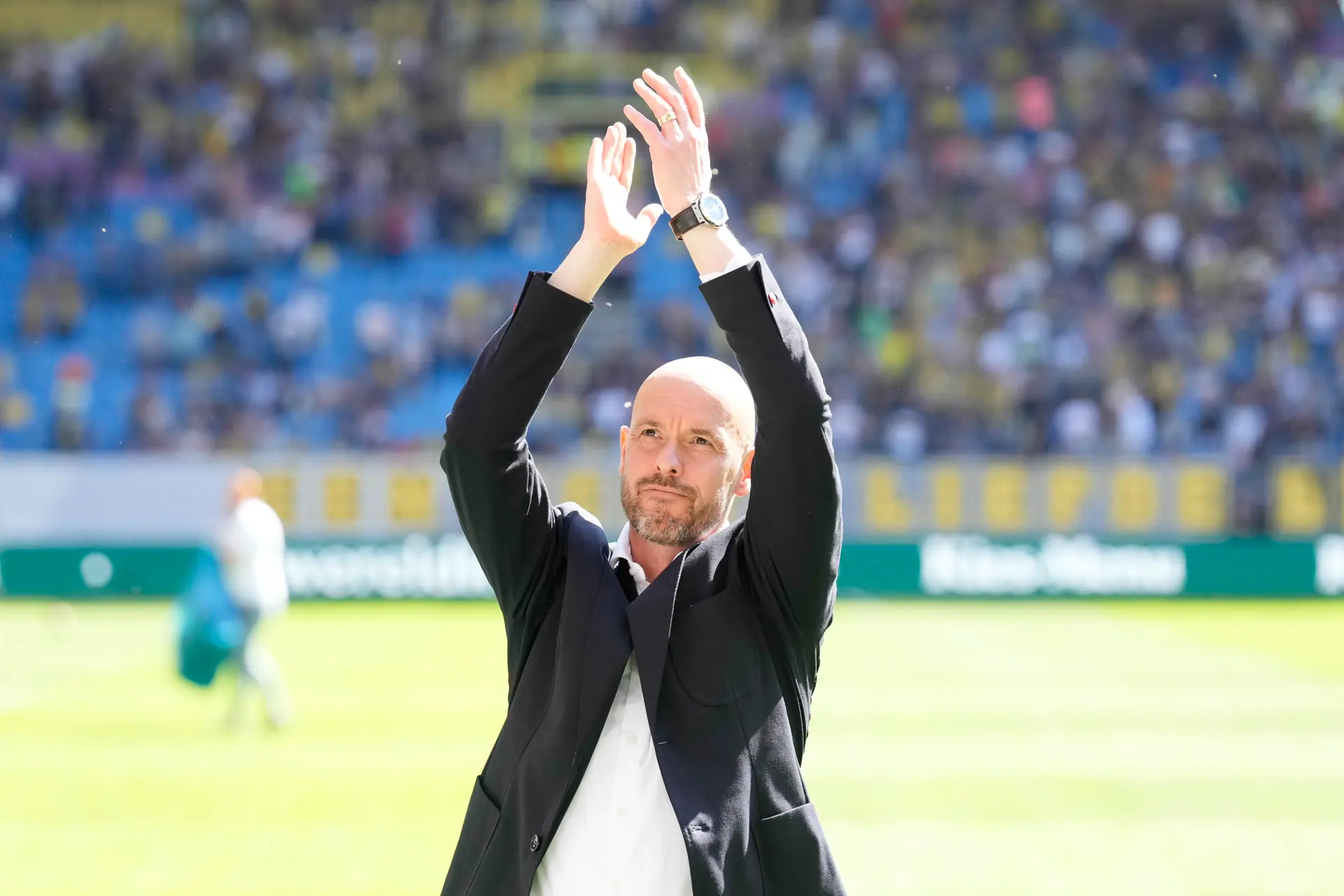 Ten Hag niet mee op trainingskamp naar Curaçao: 'Dat is begrijpelijk denk ik'