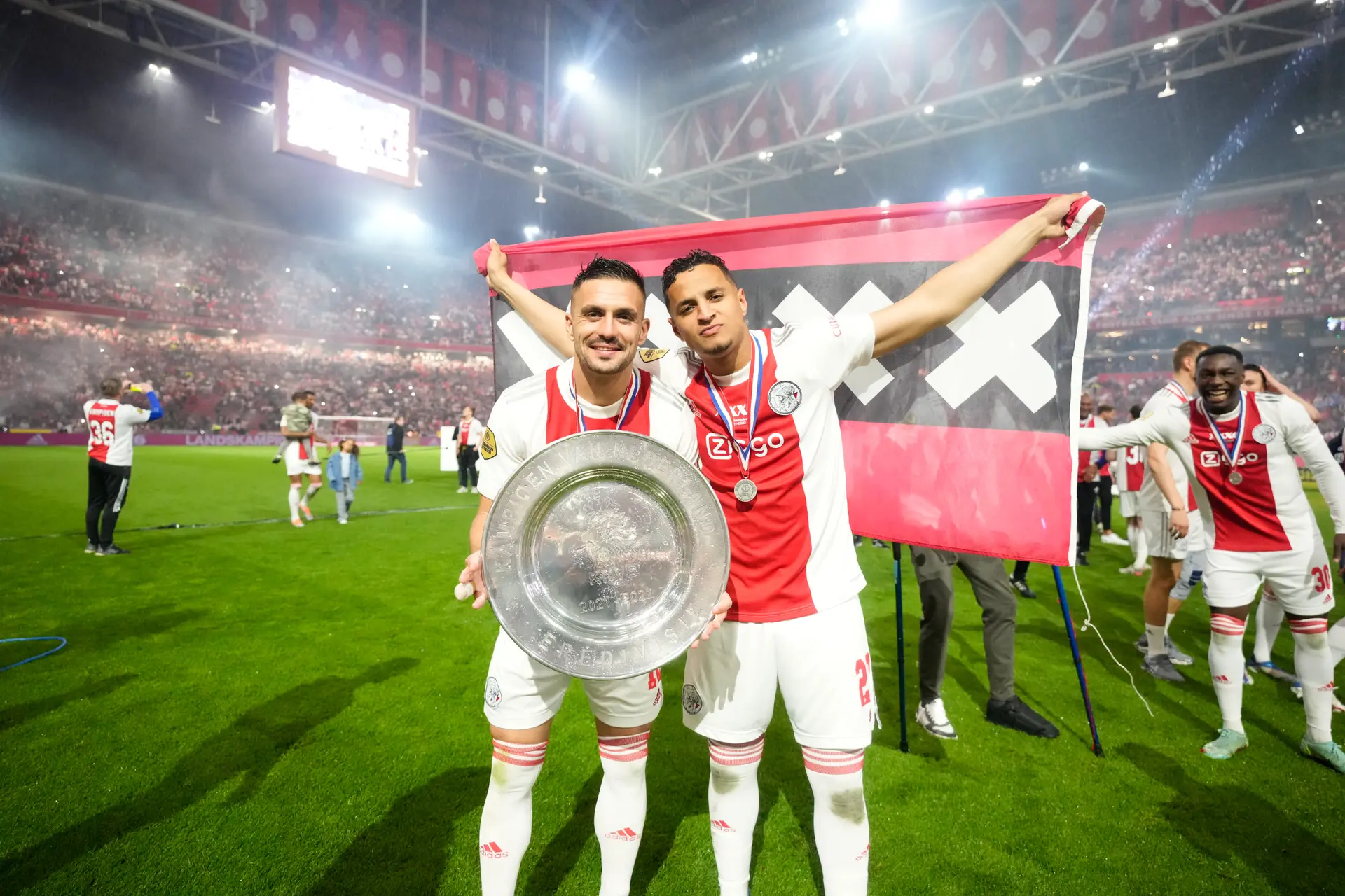 Ihattaren: 'Of ik een échte Ajax-voetballer ben? Nu begrijp ik wel wat ze bedoelen'