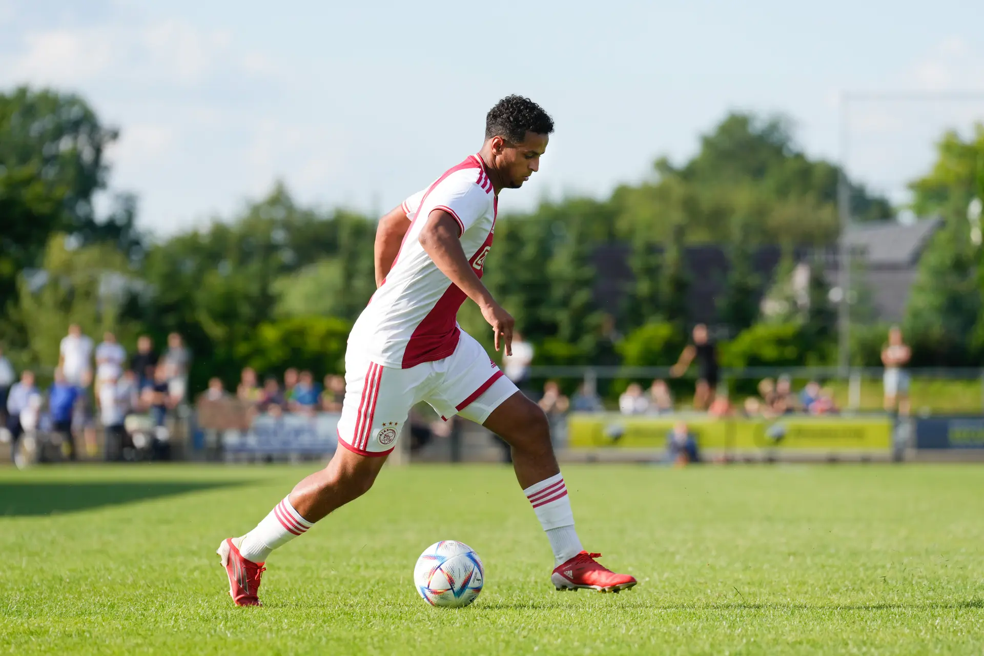 'Ihattaren hoorde maandagochtend van vertrek bij Ajax'