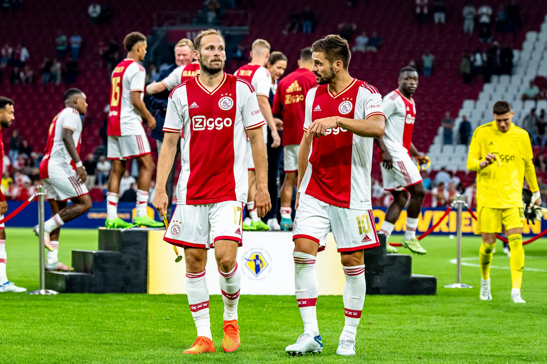 'Ajax moet Antony-geld volgend jaar investeren in opvolgers Tadić, Blind, Pasveer en Stekelenburg'
