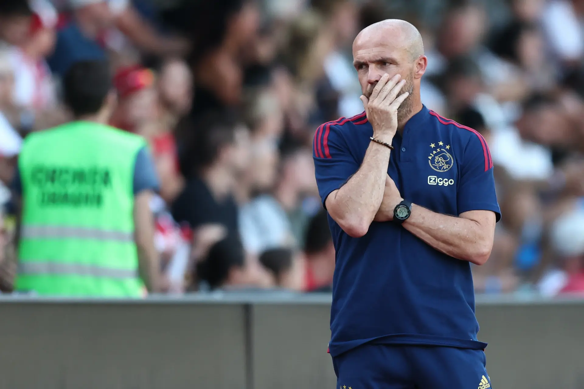 Schreuder hoopt op drie tot vijf versterkingen: 'Club is ermee bezig en dat is nodig ook'