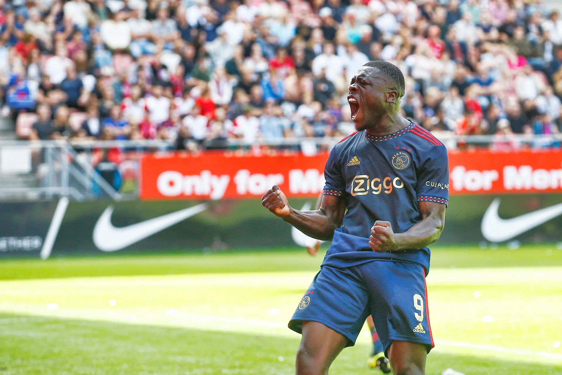 Brobbey en Gravenberch voegen zich bij selectie Oranje als vervangers van geblesseerd drietal