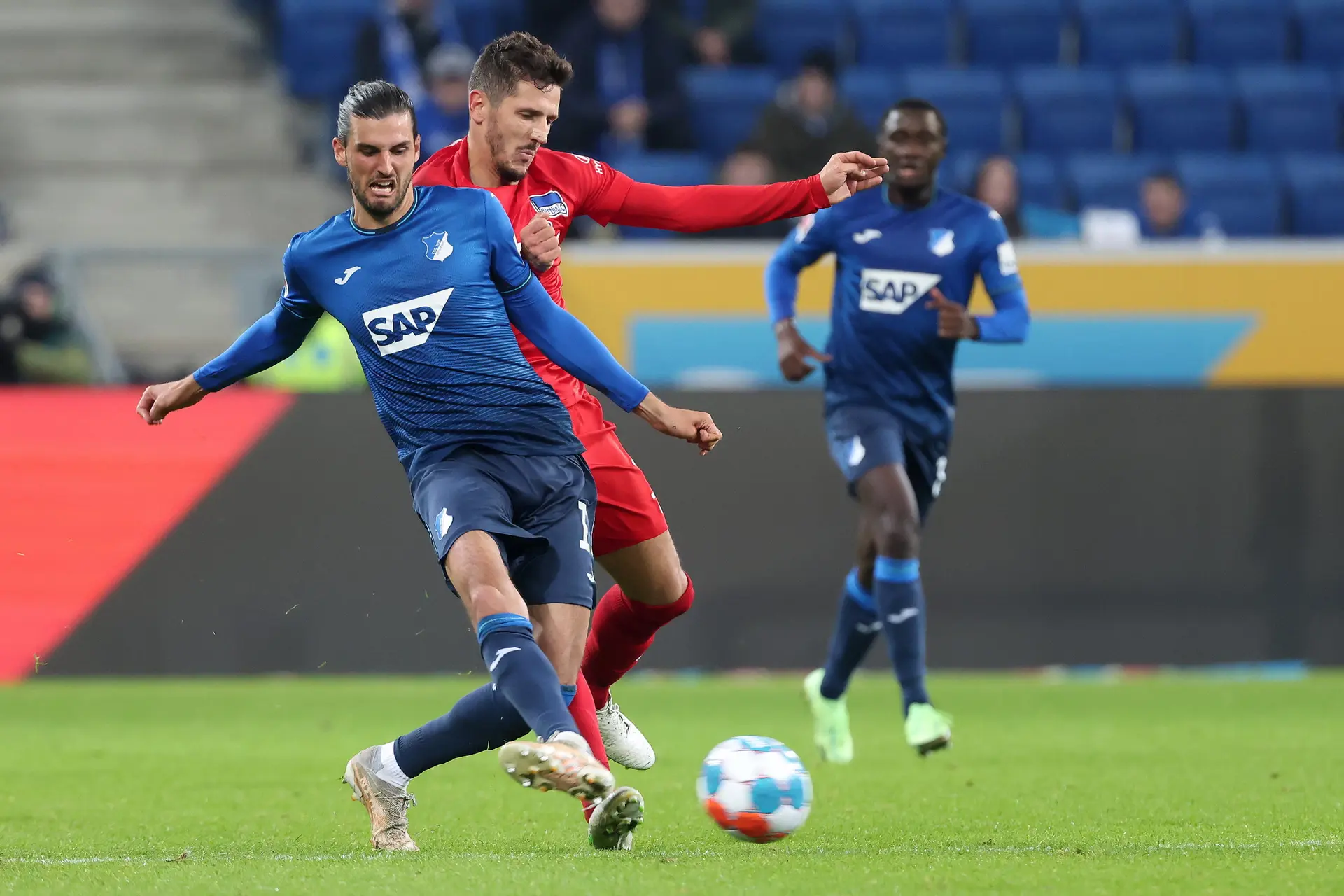 'Ajax hakt knoop door en gaat voor Ocampos én Grillitsch'