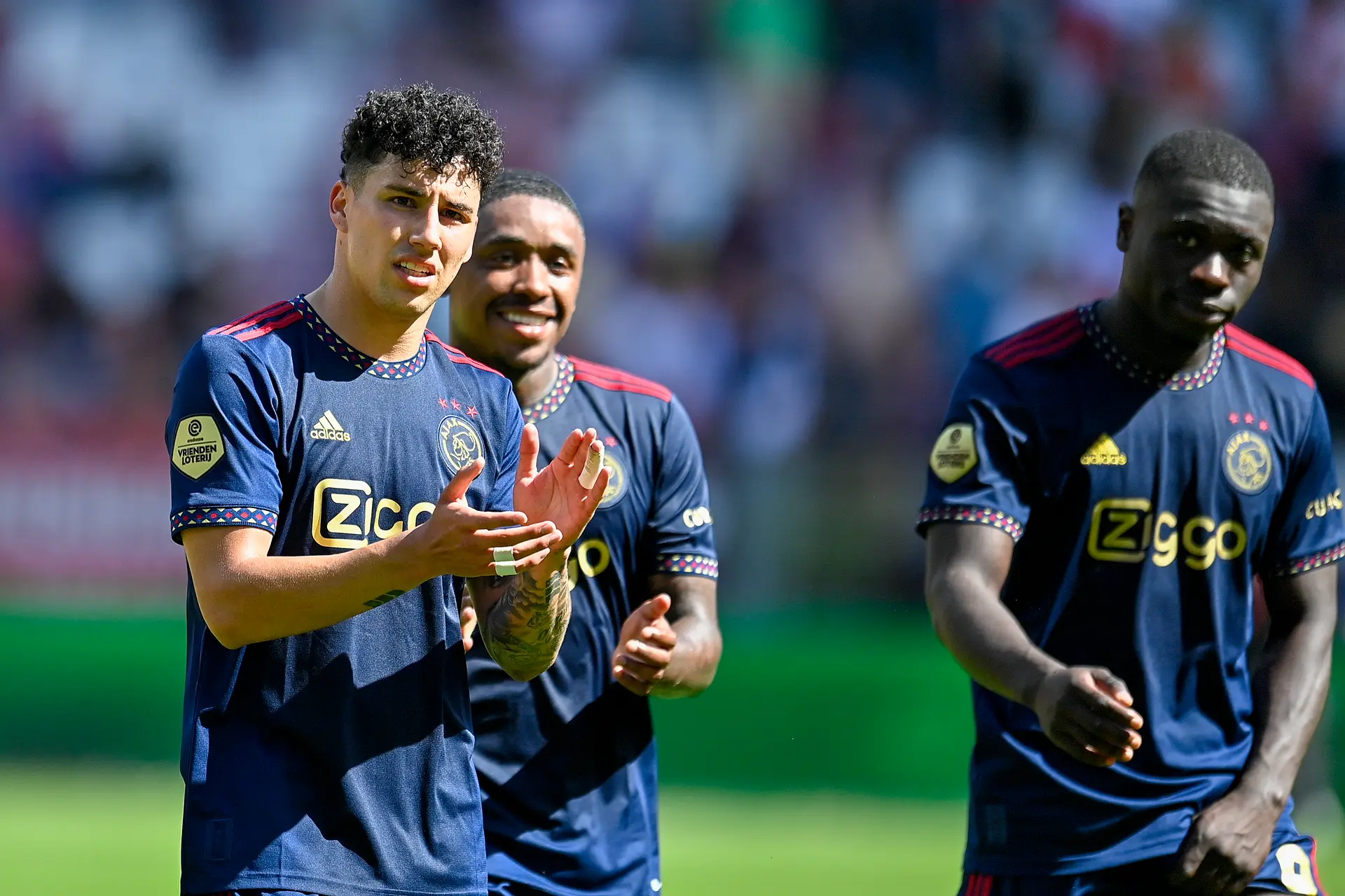 Sánchez traint weer volledig mee bij Ajax