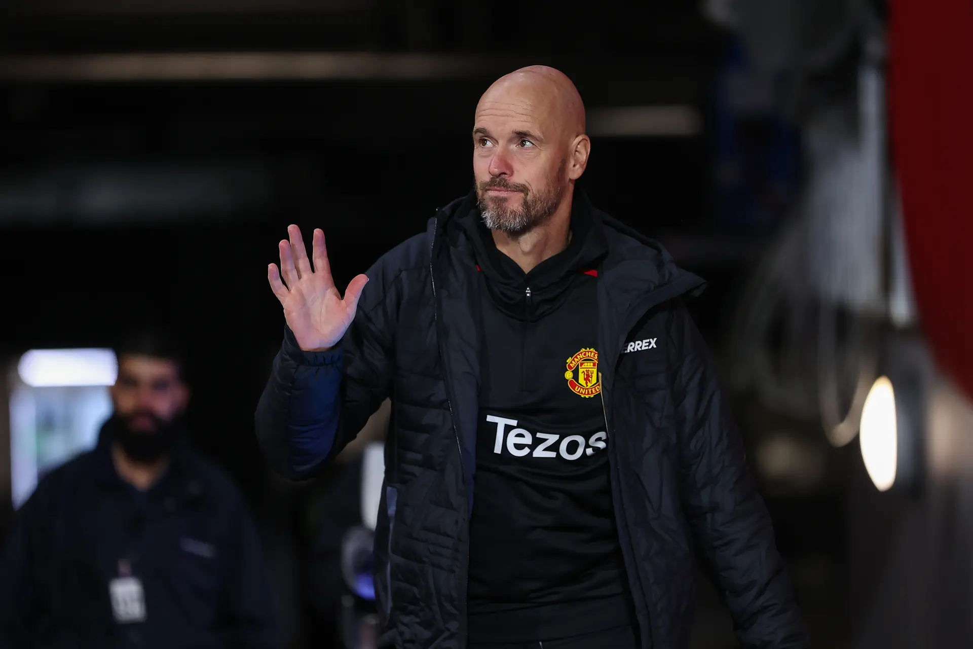 Buitenland: Ten Hag, Martínez en Eriksen knokken zich voorbij Liverpool