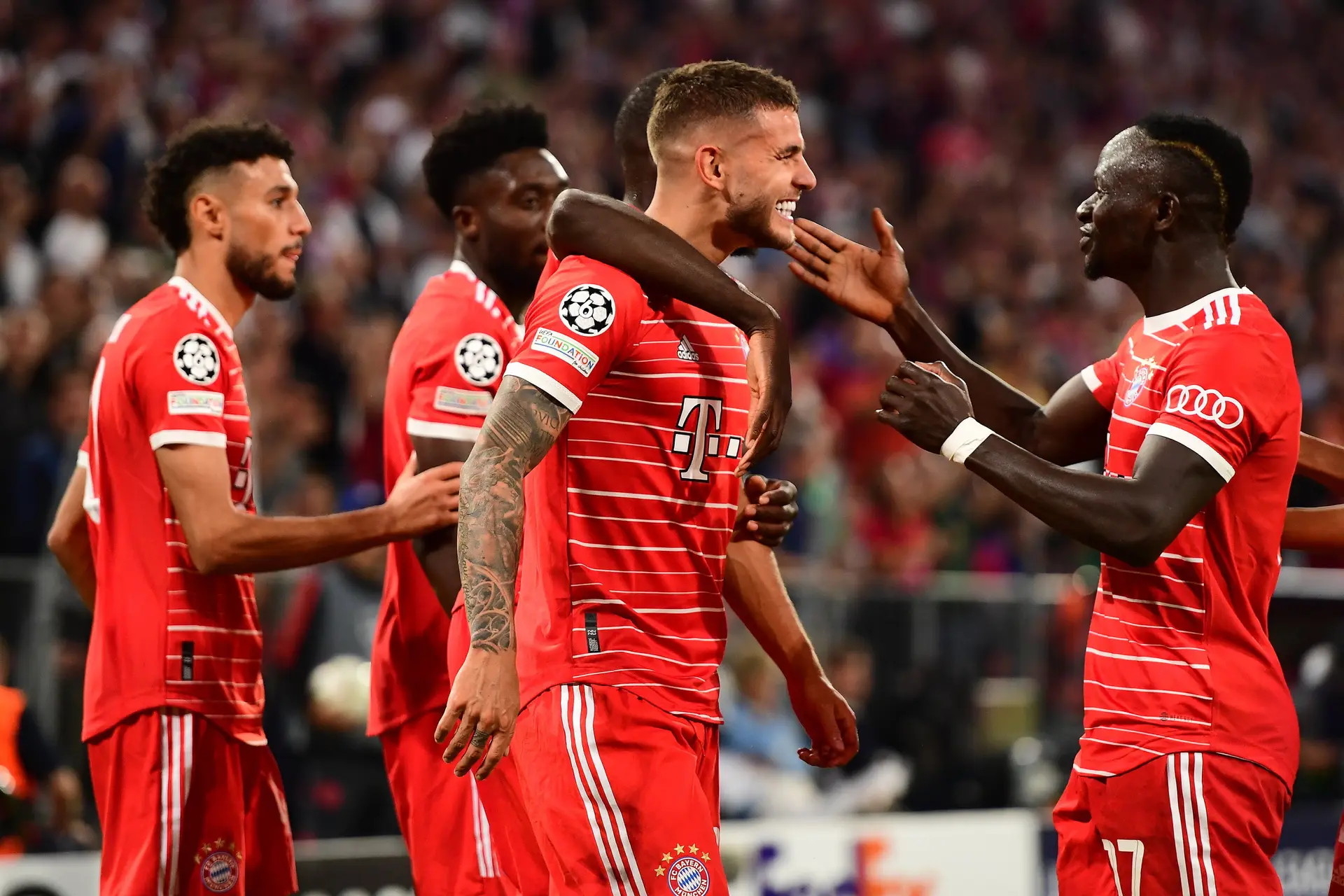 Bayern München te sterk voor FC Barcelona; Club Brugge overklast FC Porto