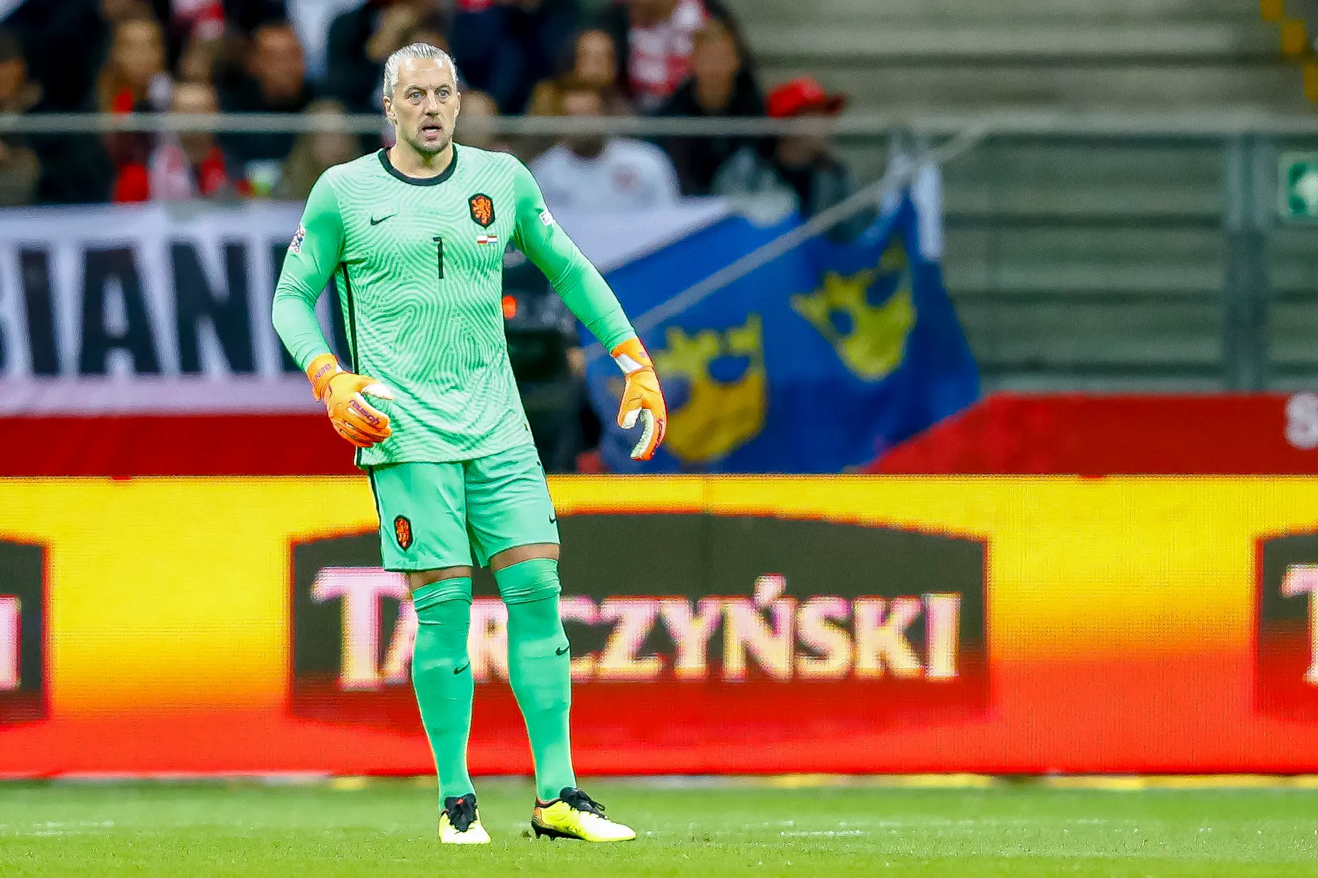 Debutant Pasveer maakt goede indruk: 'Het zou zomaar kunnen zijn dat hij de eerste keeper blijft'