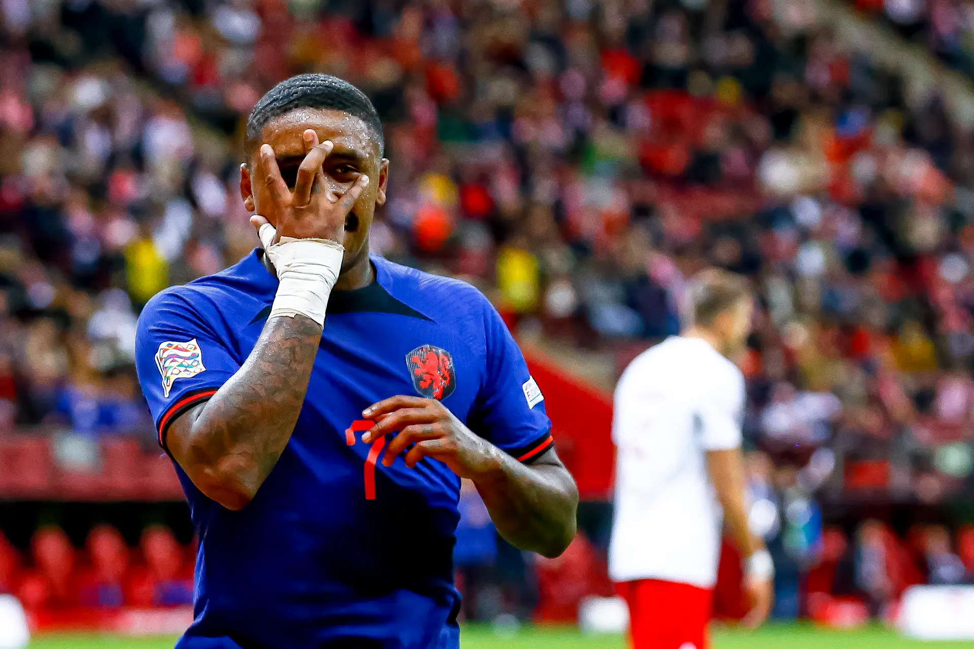 Pasveer en Taylor maken Oranjedebuut tijdens overwinning op Polen