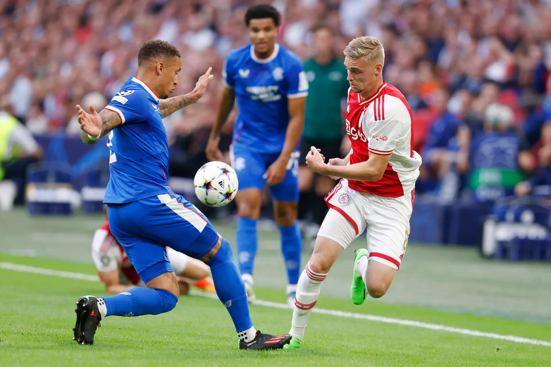 Rangers zet Saint Mirren op Ibrox overtuigend opzij