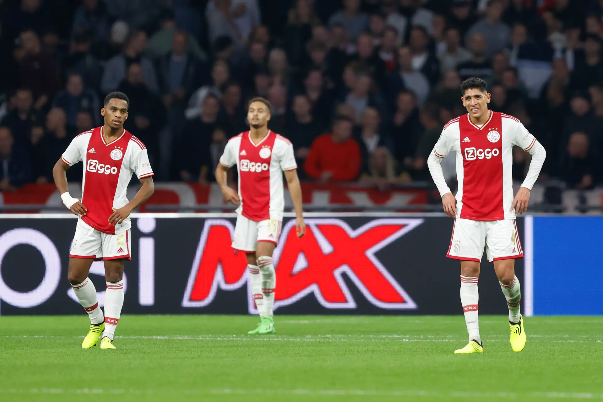 Kranten spreken duidelijke taal: 'Regelrechte crisis bij Ajax'