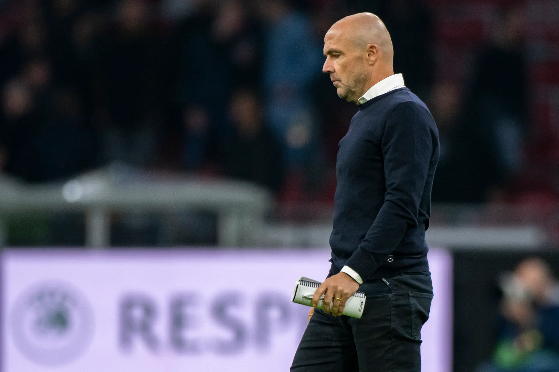 Ajax krijgt kritiek te verduren: 'Het is van boven naar beneden een zooitje'