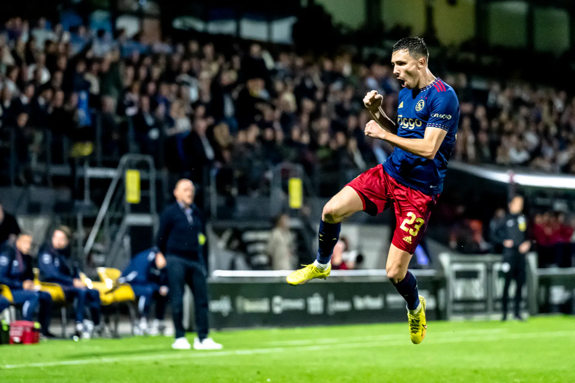 Berghuis blij met tweede goal: 'Eén keer in de zoveel tijd raak je ‘m zo'