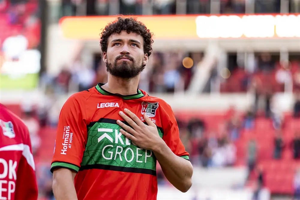 Sandler speelde samen met Nouri, Van de Beek, Mazraoui en Bergwijn: 'Gewoon lekker met een heleboel straatschoffies bij elkaar'