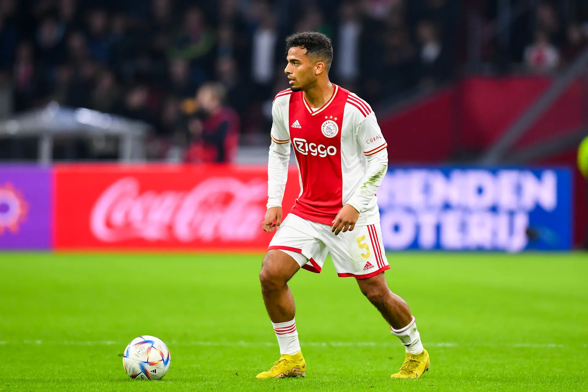 Wijndal na oefennederlaag: 'Veel slordige momenten waardoor we tegen een counter aanliepen'