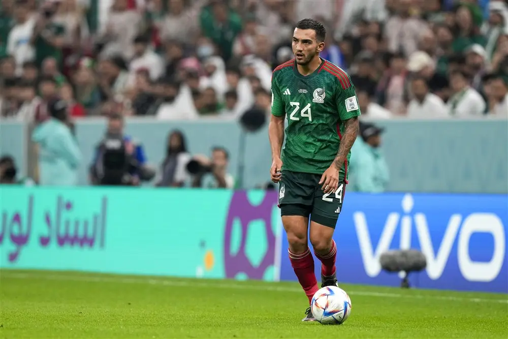 Geruchtenmolen: Ajax in Mexico gelinkt aan Pachuca-middenvelder Chávez