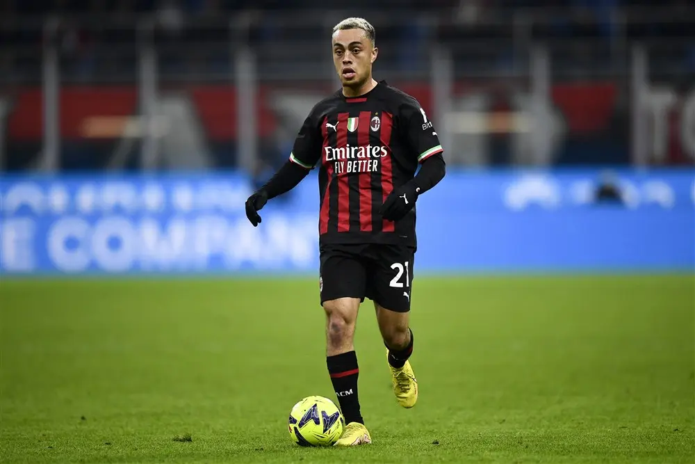 AC Milan schrijft oud-Ajacieden Ibrahimovic en Dest niet in voor Champions League